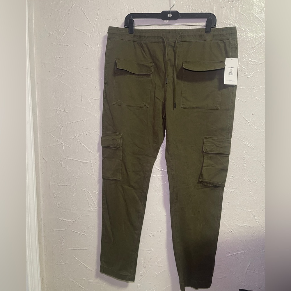 Fashion Nova Men's Green Cargo Pants